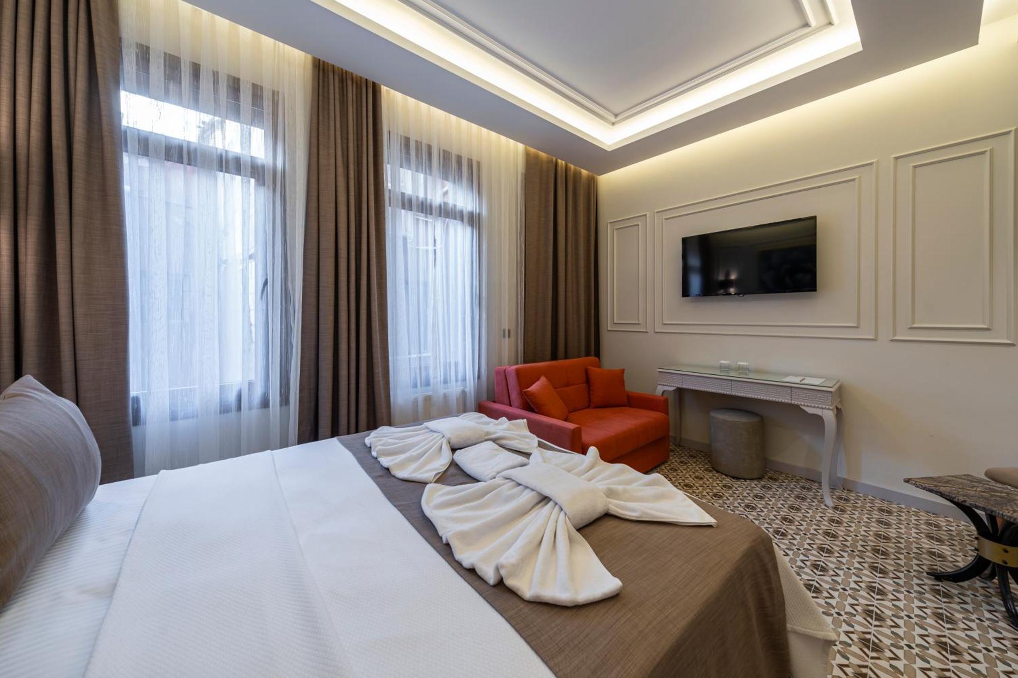 Pera Luna Premium Hotel Istanbul Exterior photo